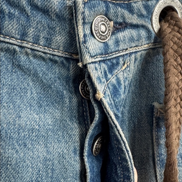 NEW We the Free Moxie Mid Rise Barrel Relaxed Jeans Button Fly Size 29 - Picture 5 of 10